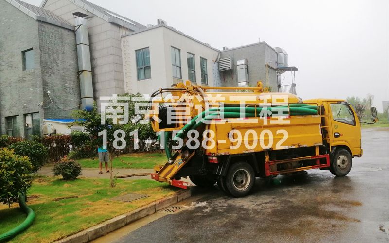 246尧胜村小区化粪池清理